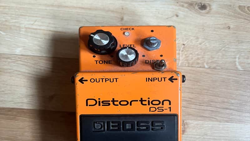 Boss DS-1 Distortion (Silver Label)