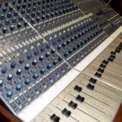 Neve 5305 20x4 Console image 1