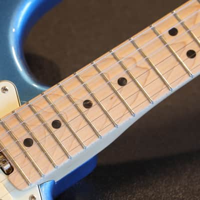 Minty! 2016 Fender American Elite Stratocaster w/ Maple FB Electric Guitar Sky Burst Metallic + OHSC image 8