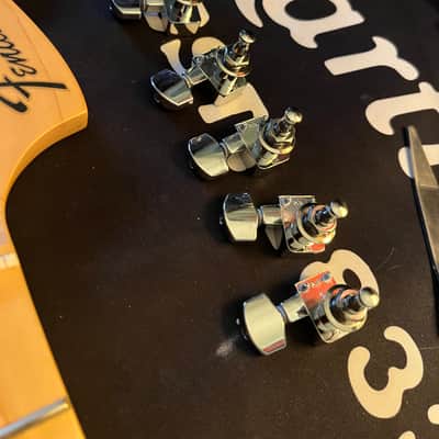 Fender Tuners - Chrome, Tuning Machine Heads image 3