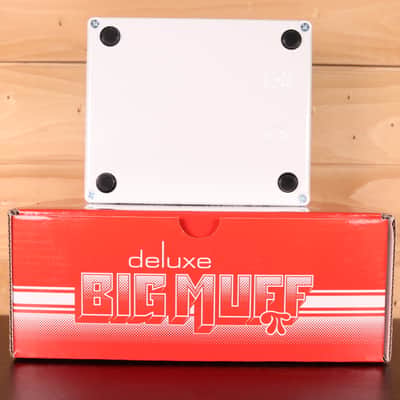 Electro-Harmonix Deluxe Big Muff Pi Fuzz/Distortion/Sutainer - Guitar Effect Pedal image 2