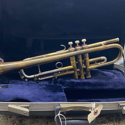 Conn 22B Trumpet Bb 1950's - Brass w/ Case image 2