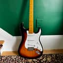 Fender 70th Anniversary American Vintage II '54 Stratocaster 2024 - 2-Color Sunburst
