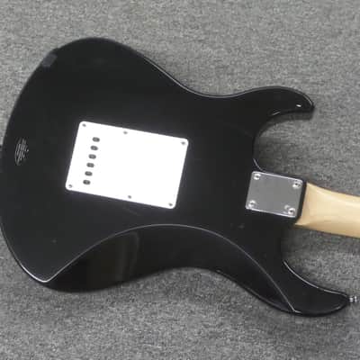 Yamaha EG303 Electric Guitar image 4