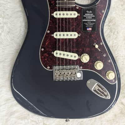 Fender American Professional Classic Stratocaster, Faded Black Finish w/Gig Bag image 3