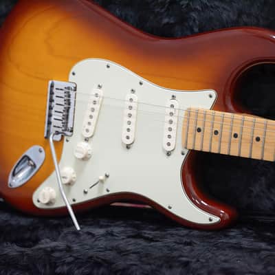 2011 Fender USA American Deluxe Ash Stratocaster - Tobacco Sunburst image 16