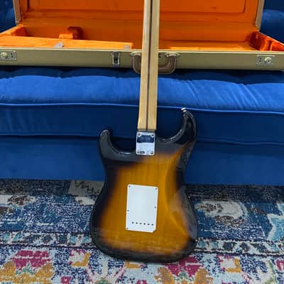 Used Fender 1954 American Vintage Reissue Stratocaster 2015 - Sunburst w/ OHSC image 4
