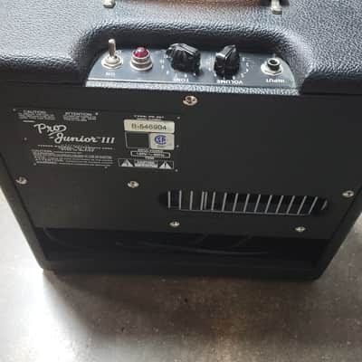 Fender Pro Junior III 15-Watt 1x10" Guitar Combo - Black image 3