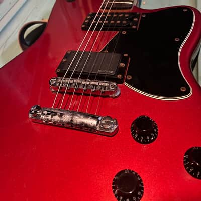 Fender Deluxe Series Toronado 1999 - 2004 - Candy Apple Red image 4