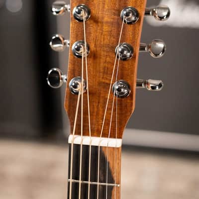 Taylor BTe-Koa Baby Taylor Acoustic/Electric Guitar with Gig Bag image 5