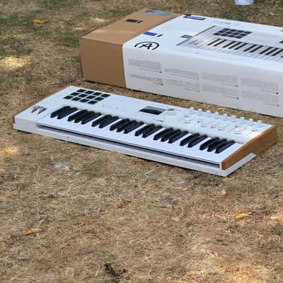 Arturia KeyLab 49 Mk3 Professional MIDI Controller image 4