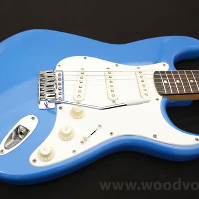 Squier Stratocaster 1992 - Blue image 11