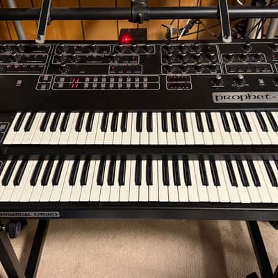 SERVICED & RESTORED Dual Manual PROPHET 10 Rev3 w/ORIGINAL OWNERS MANUAL, MIDI, Foot switch pedals, Road case, & Specs sheet - Sequential Circuits SCI image 3