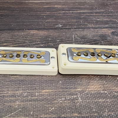 Unused 60s DeArmond Rocket Gold Foil Mustache Pickups NOS image 7