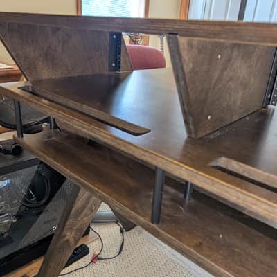 Output Platform Studio Desk 2018 with Keyboard Tray and Risers - Kodiak Brown image 11