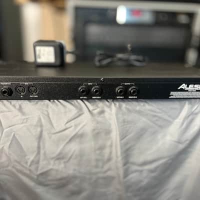 Alesis Midiverb 4 Multi-Effects Processor imagen 2