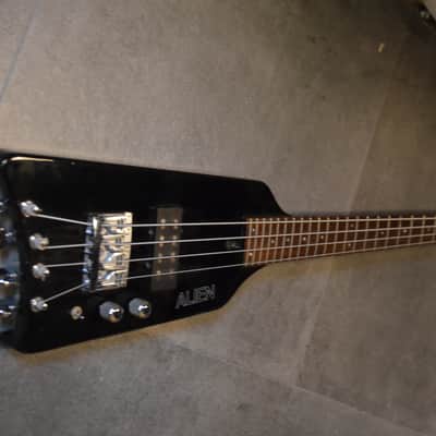 Hondo Steinberger-style ALIEN Headless Bass NOW 100€ reduced WEEKEND PRICE! Was 599€! rare model * real vintage made in South Korea in the 1980s * 24 frets/very good! * very rare with German Schaller 3-D bridge+original Grover tuners*perfect travel bass image 2