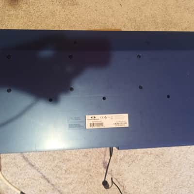 Novation UltraNova 37-Key 20-Voice Synthesizer 2010 - Blue imagen 3