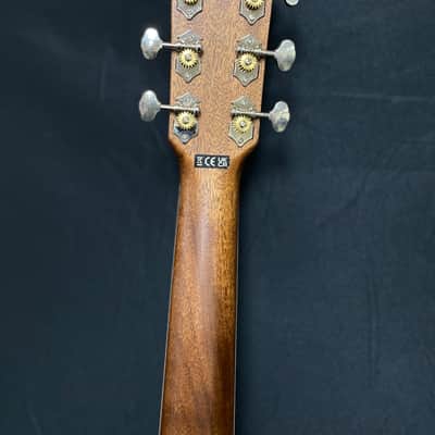 Fender Paramount PS-220E image 10