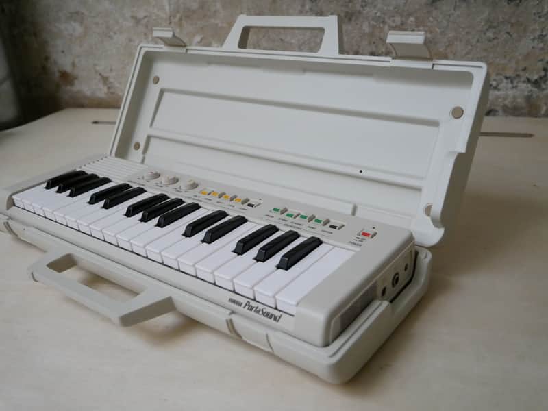 Yamaha • PS-1 Portasound Keyboard (1980) w/Carrying case image 1