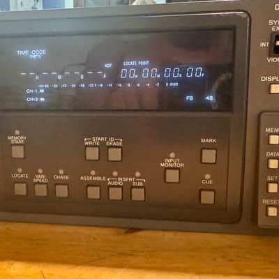 Sony PCM-7030 Professional DAT Recorder image 7
