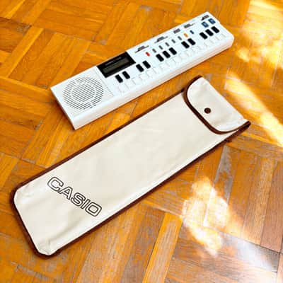 Vintage CASIO VL-1 VL Tone keyboard Classic RETRO synth made in Japan in 1984! With original leather case! Batteries included! image 9
