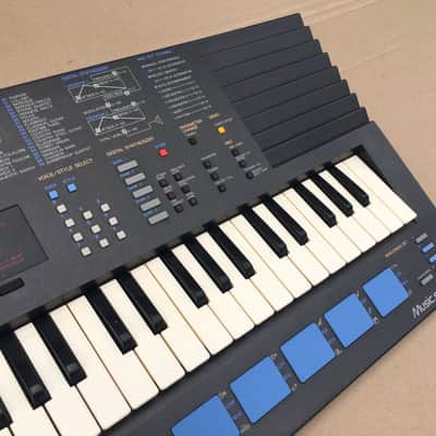 Yamaha PSS-680 Music Station Vintage FM Synthesizer Keyboard image 4