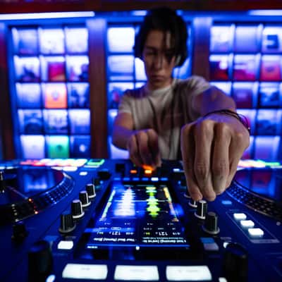 RANE SYSTEM ONE All-in-One Standalone DJ System with Flight Case ProX XS-RANESYSONEWLTBLLED image 21
