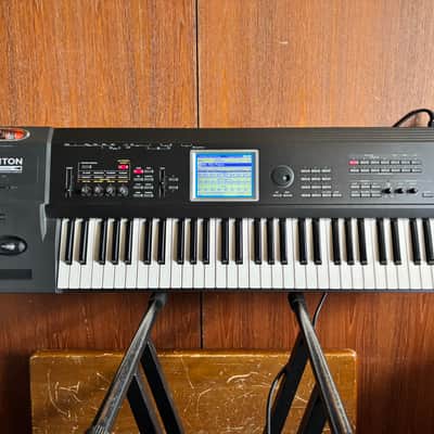 Korg TRITON Extreme 61Key Music Workstation/Sampler Rare Black with orange tube