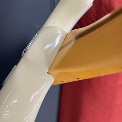 Fender American Professional II Stratocaster Maple Fretboard 2022 - Olympic White image 17