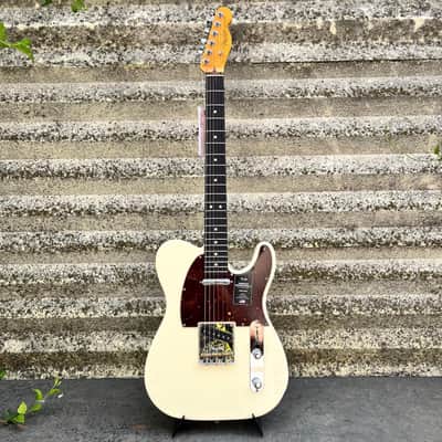 Fender American Professional II Telecaster® Rosewood Fingerboard, Olympic White 2022 image 1