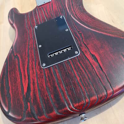 Fender Limited Edition Sandblasted Ash Stratocaster - Crimson Red Transparent image 2