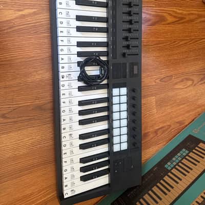 Novation Launchkey 49 MKIV MIDI Keyboard Controller 2024 - Present - Black image 1