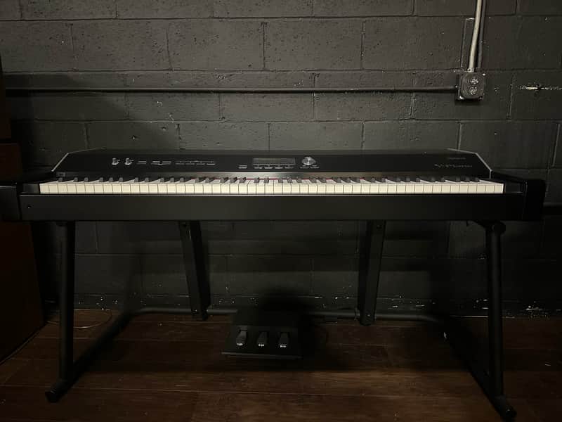 Roland V-Piano 88-Key Digital Piano 2009 - 2012 - Black image 1