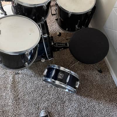 Starcaster by Fender Drum kit image 2