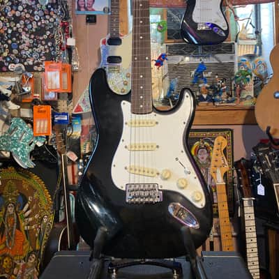 Squier by Fender Stratocaster MIK 1989 - Black image 2