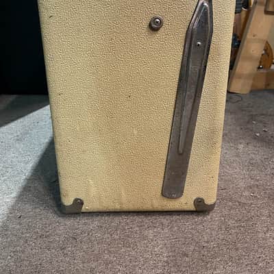 Fender Tremolux 112 Speaker Cabinet - Local Pickup Only image 2