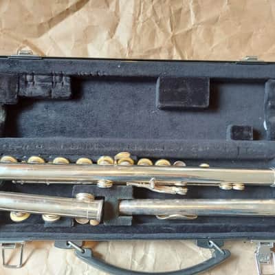 Yamaha YFL-261 flute, Open-Hole, Good Playing Condition, Tarnish/Wear image 4