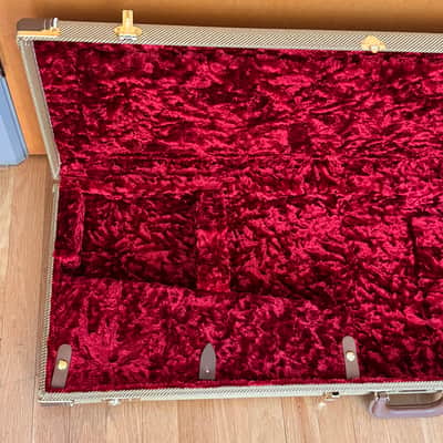 Fender G&G Deluxe Strat / Tele Hardshell Case, Tweed with Red Poodle Plush Interior - Tweed image 5