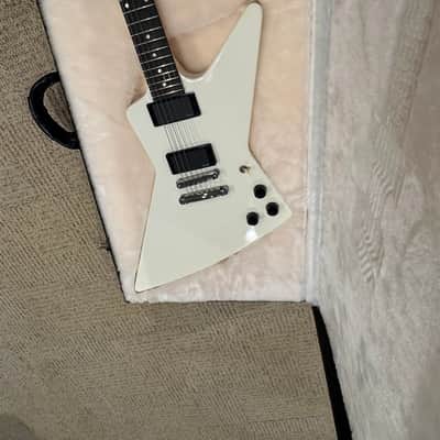 Gibson Guitar Of The Week #47 '84 Explorer Reissue 2007 - Alpine White - Hetfield Metallica! image 4