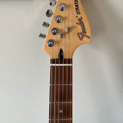 Fender Deluxe Stratocaster image 11