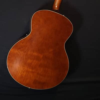 Godin 5th Avenue Kingpin 2010s - Cognac Burst image 4