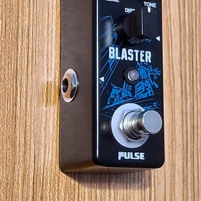 Pulse Technology : Blaster Distortion mini pedal, with High & Low boost modes, 2020s image 2