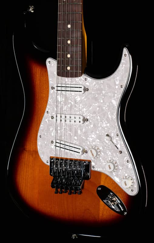 Fender Dave Murray Stratocaster, Rosewood Fingerboard, 2-Color Sunburst (199) image 1