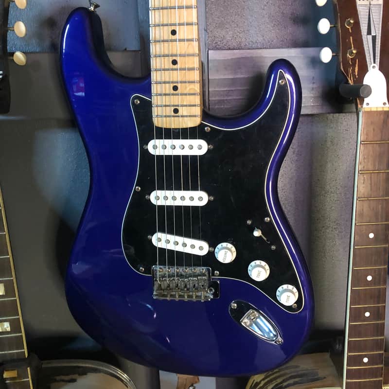 Fender Stratocaster 2000 - SSS MIM image 1