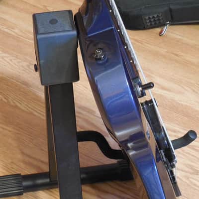 Yamaha AES720 BLACK/BLUE image 11