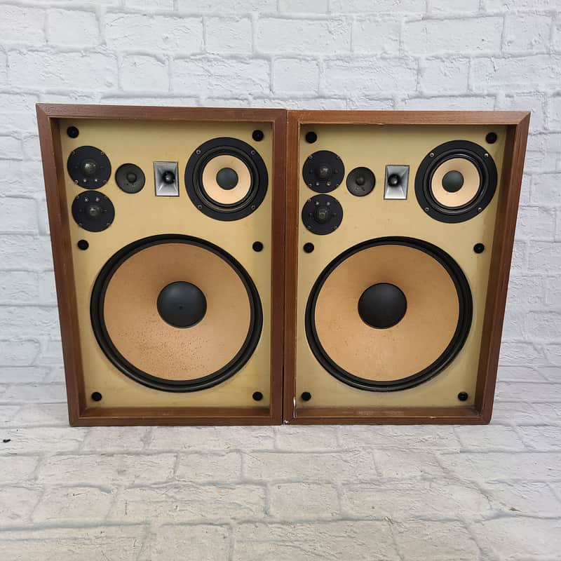 Akai SW- 175 Vintage Speaker (Pair) image 1