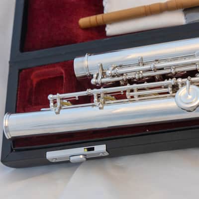 Yamaha YFL-561H (now 667H) Professional Flute All Silver Open-hole *Made in Japan *Cleaned & Serviced image 11