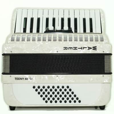 Walther Teeny 48 Bass Lightweight Piano Accordion, German Akkordeon for Beginners Children Kids, Straps, Hard Case, 2697 image 4