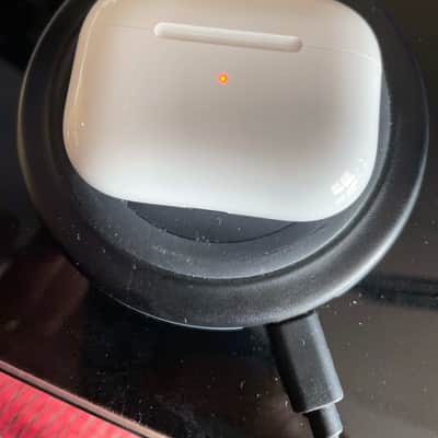 Apple AirPods Pro MagSafe Charging Case Replacement image 3